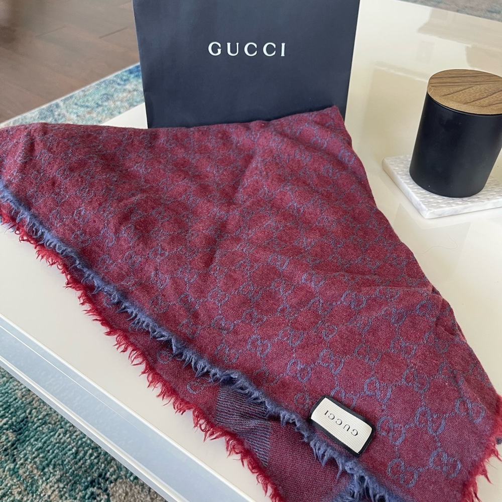 Gucci CG two tone women’s scarf